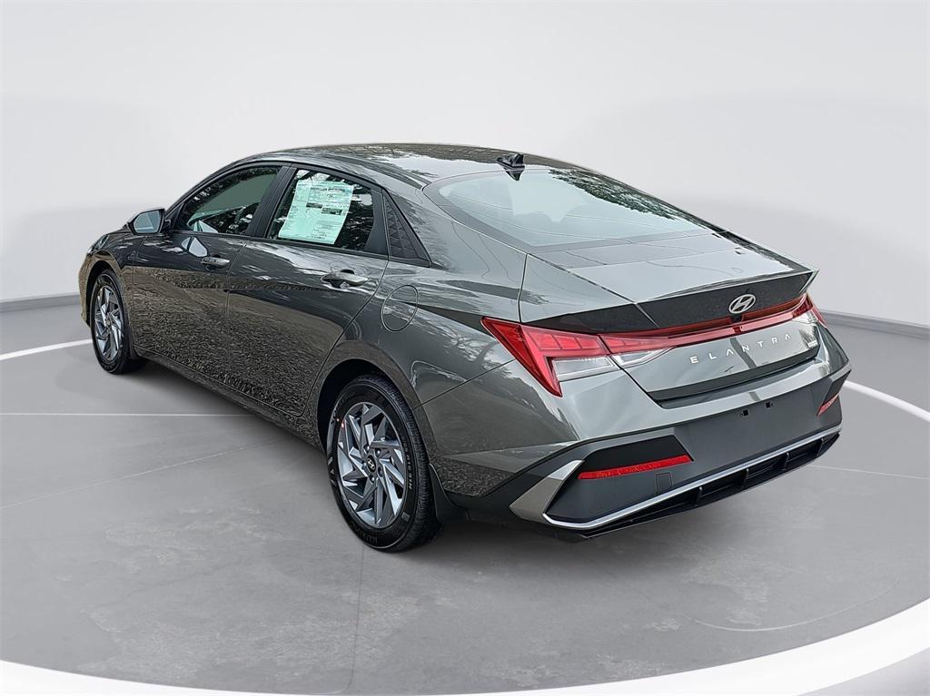 new 2026 Hyundai ELANTRA HEV car, priced at $25,915