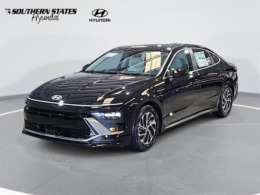 new 2026 Hyundai Sonata Hybrid car, priced at $29,352