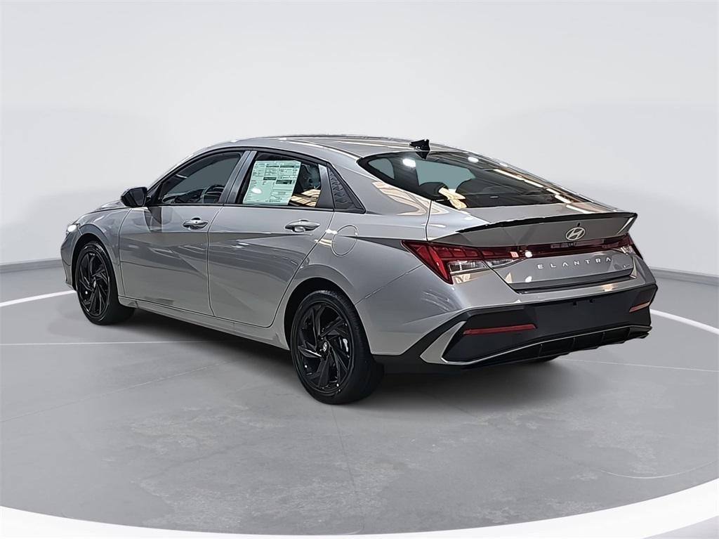 new 2026 Hyundai ELANTRA HEV car, priced at $27,890