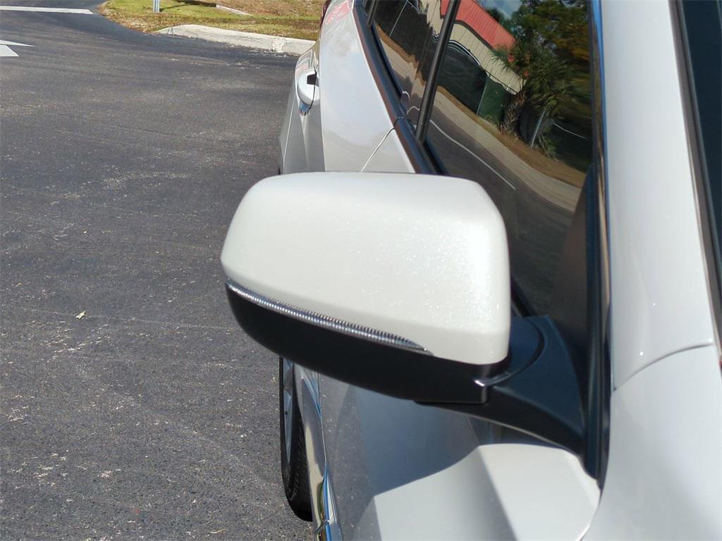 used 2023 Acura RDX car, priced at $33,225