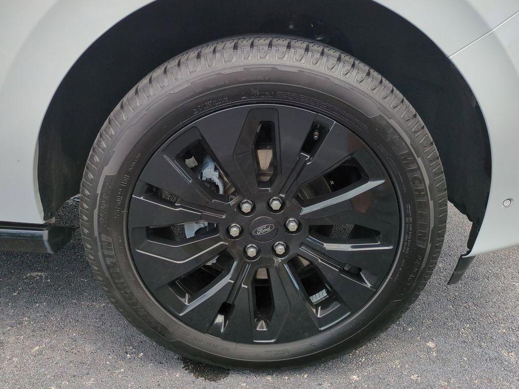 used 2025 Ford Expedition car, priced at $66,144