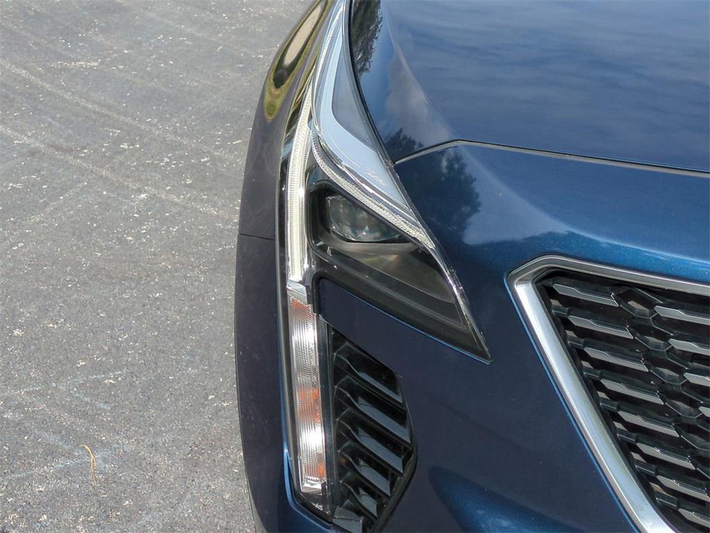 used 2021 Cadillac XT4 car, priced at $21,986