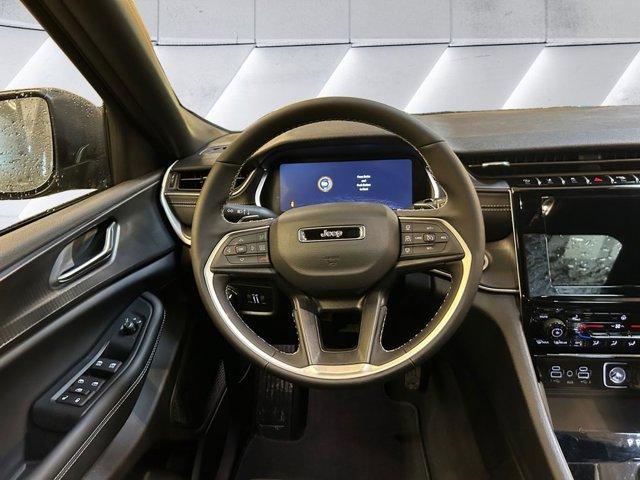 new 2025 Jeep Grand Cherokee car, priced at $40,527