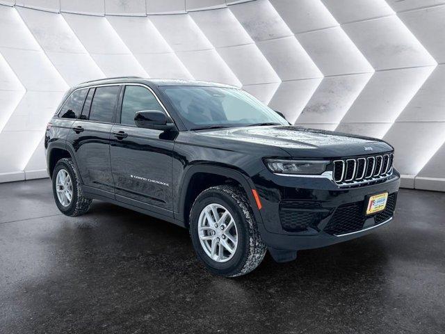 new 2025 Jeep Grand Cherokee car, priced at $40,527