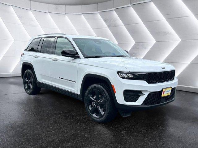 new 2025 Jeep Grand Cherokee car, priced at $45,916