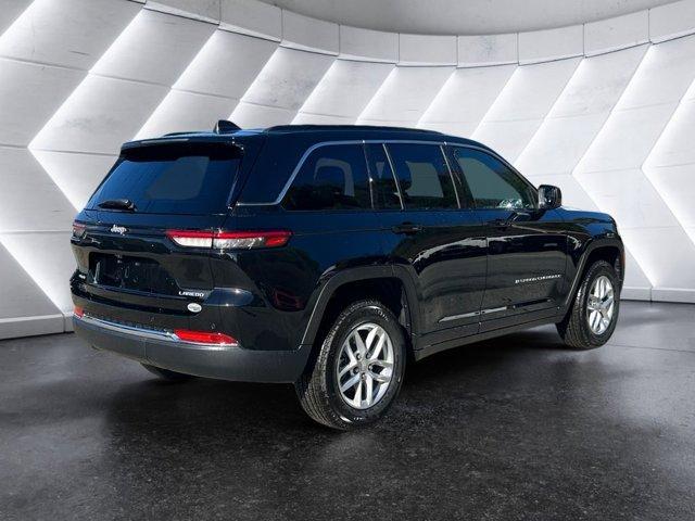 new 2025 Jeep Grand Cherokee car, priced at $40,527