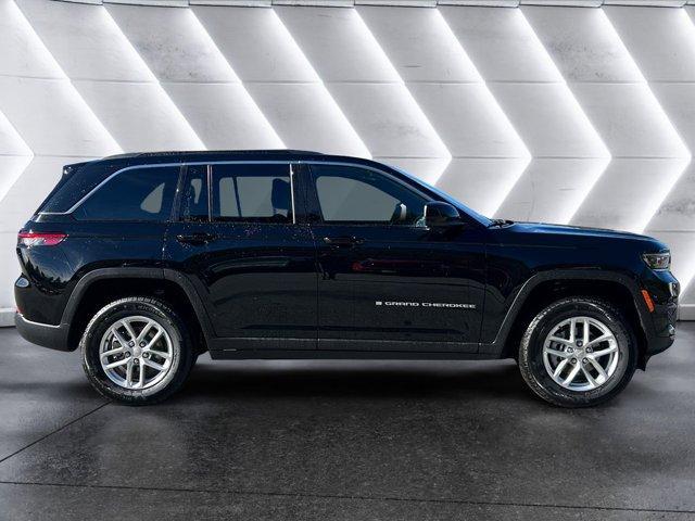new 2025 Jeep Grand Cherokee car, priced at $40,527