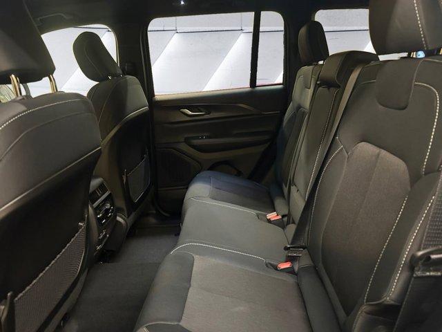 new 2025 Jeep Grand Cherokee car, priced at $40,718