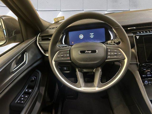 new 2025 Jeep Grand Cherokee car, priced at $40,718