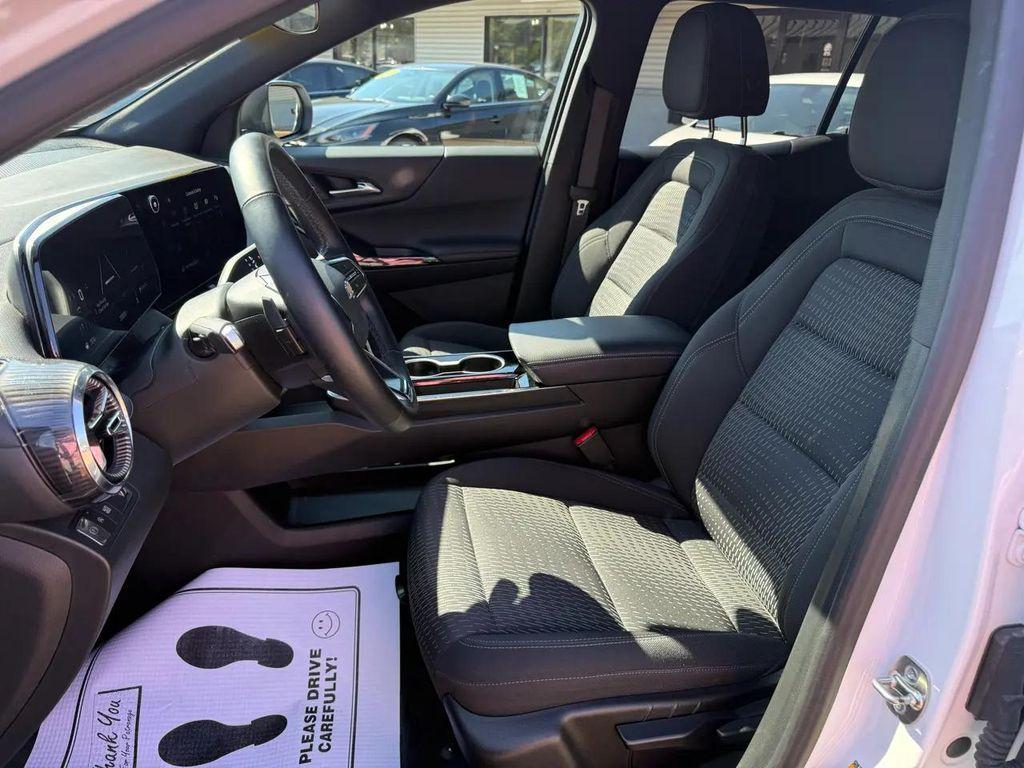 used 2025 Chevrolet Equinox car, priced at $26,500