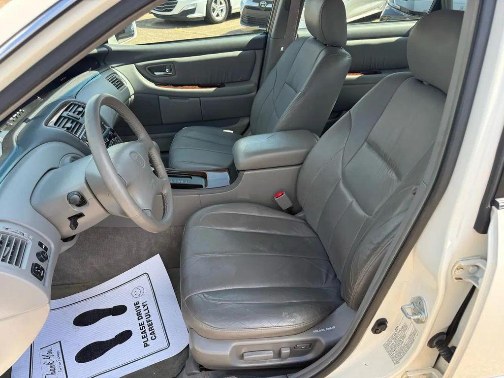 used 2001 Toyota Avalon car, priced at $10,900