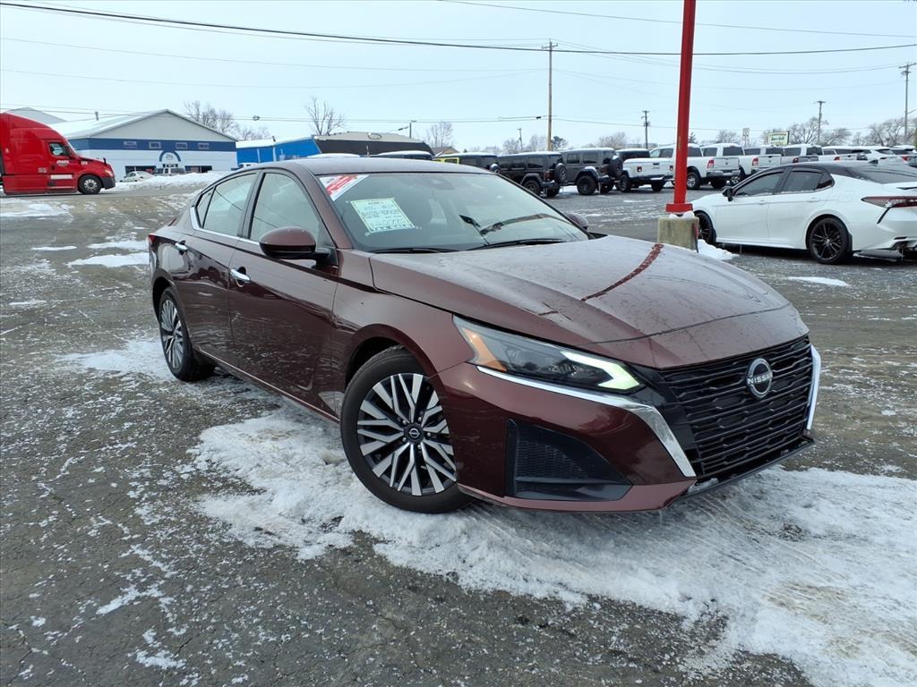 used 2023 Nissan Altima car, priced at $19,977
