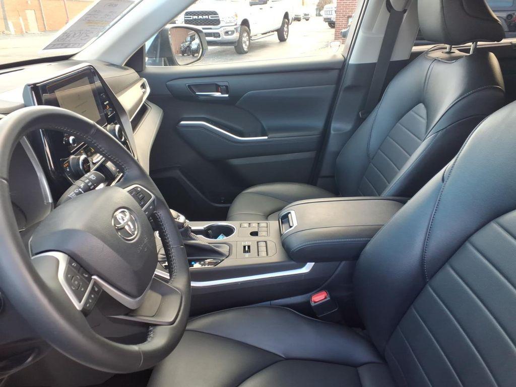 used 2023 Toyota Highlander car, priced at $37,995