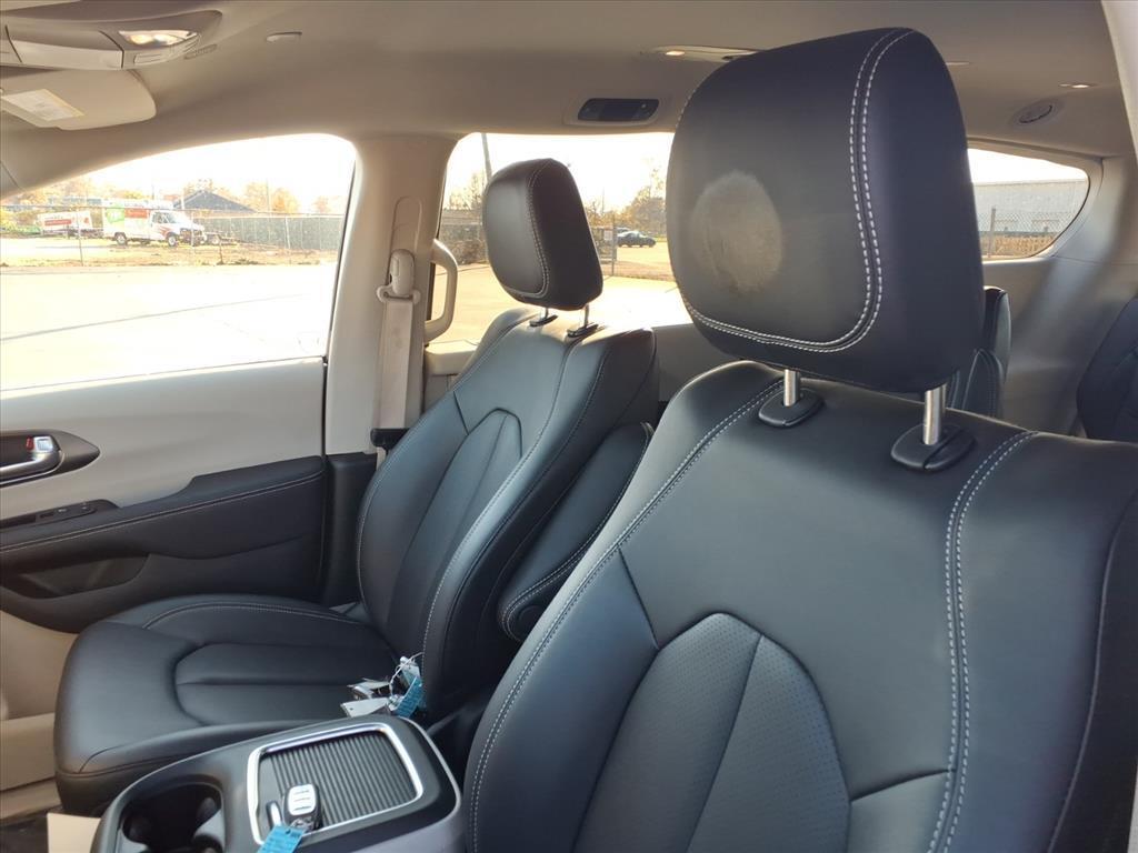 used 2024 Chrysler Pacifica car, priced at $34,977
