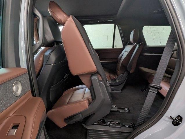 new 2025 Lincoln Navigator car, priced at $99,440