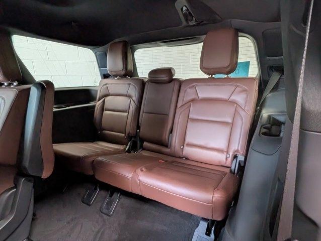 new 2025 Lincoln Navigator car, priced at $99,440