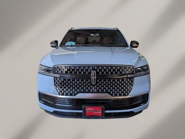 new 2025 Lincoln Navigator car, priced at $99,440