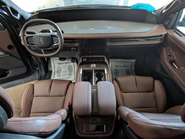 new 2025 Lincoln Navigator car, priced at $99,440