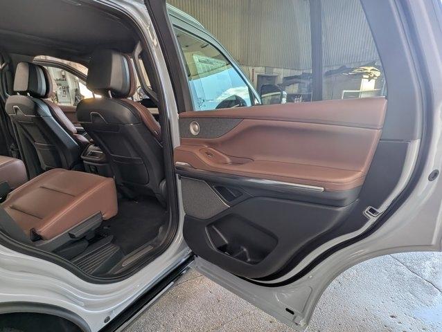 new 2025 Lincoln Navigator car, priced at $99,440