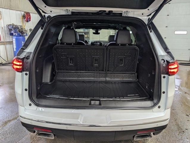 used 2023 Chevrolet Traverse car, priced at $38,960