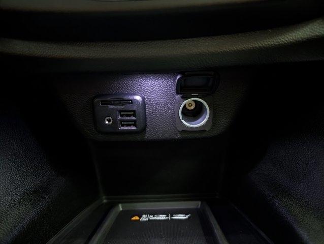 used 2023 Chevrolet Traverse car, priced at $38,960
