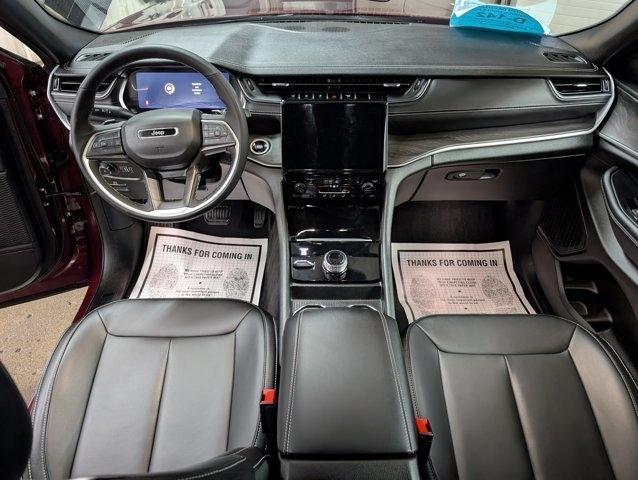 used 2025 Jeep Grand Cherokee car, priced at $37,860