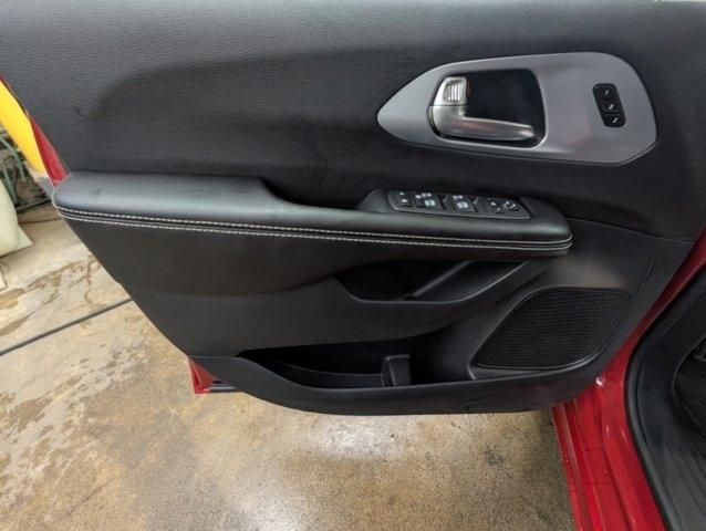 new 2026 Chrysler Pacifica car, priced at $53,181