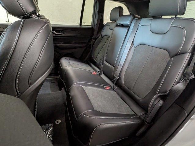 new 2025 Jeep Grand Cherokee car, priced at $44,722