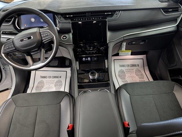 new 2025 Jeep Grand Cherokee car, priced at $44,722