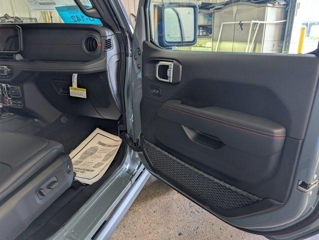 new 2025 Jeep Wrangler car, priced at $65,676