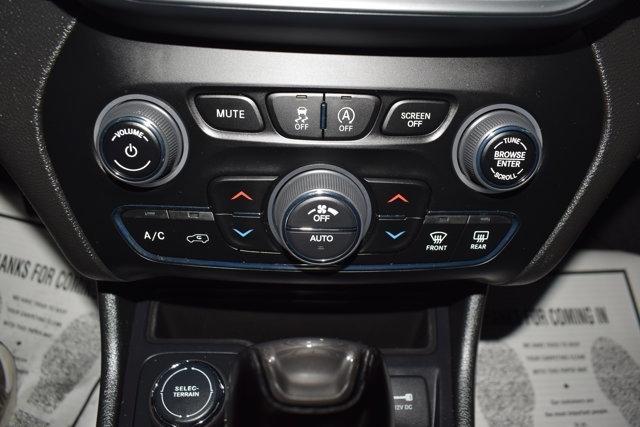 used 2023 Jeep Cherokee car, priced at $24,960