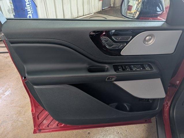 new 2025 Lincoln Aviator car, priced at $80,960