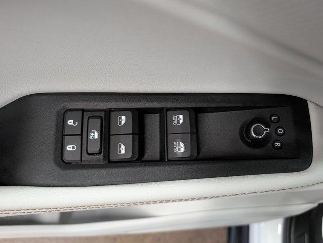 new 2026 Jeep Cherokee car, priced at $42,211