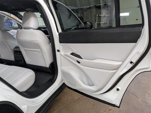 new 2026 Jeep Cherokee car, priced at $42,211