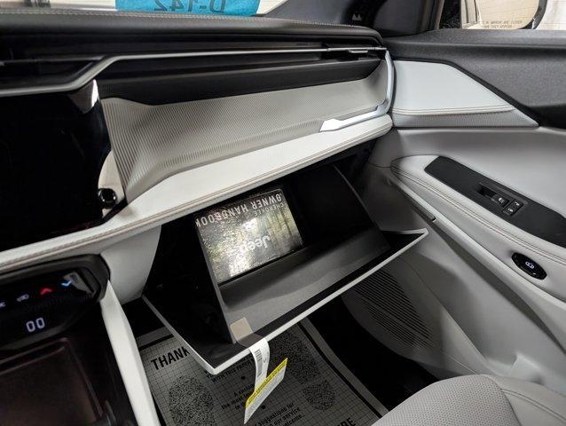 new 2026 Jeep Cherokee car, priced at $42,211