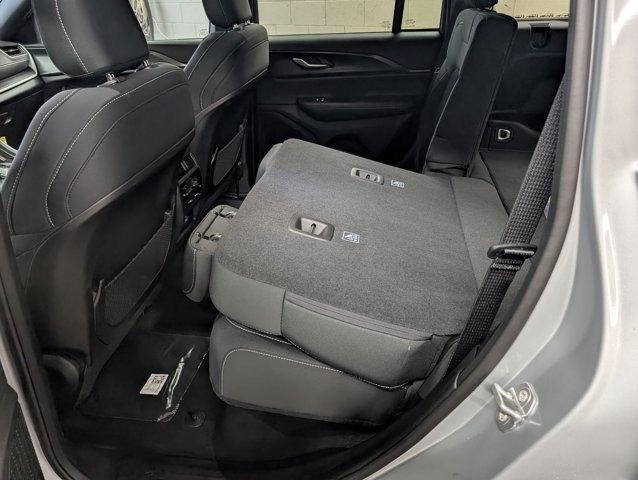 new 2025 Jeep Grand Cherokee car, priced at $42,318