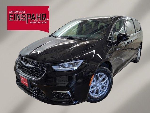 new 2026 Chrysler Pacifica car, priced at $44,739