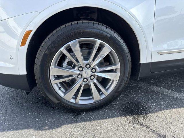 new 2026 Cadillac XT5 car, priced at $59,035