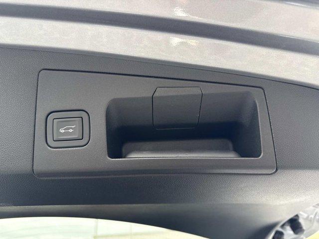 new 2026 Cadillac XT5 car, priced at $60,110