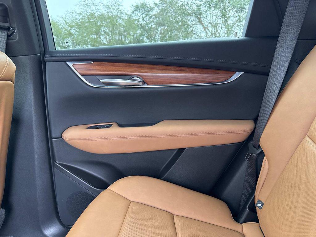 used 2022 Cadillac XT5 car, priced at $34,900