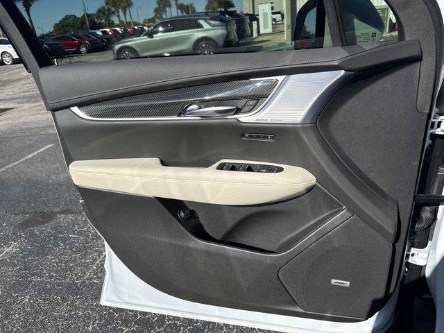 new 2025 Cadillac XT6 car, priced at $71,840