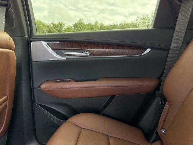 new 2025 Cadillac XT5 car, priced at $58,230