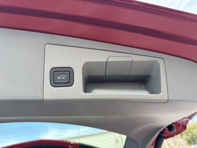 new 2026 Cadillac XT5 car, priced at $59,540