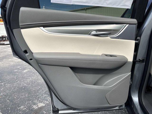 new 2026 Cadillac XT5 car, priced at $60,515