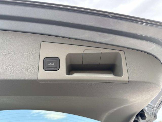 new 2026 Cadillac XT5 car, priced at $60,515