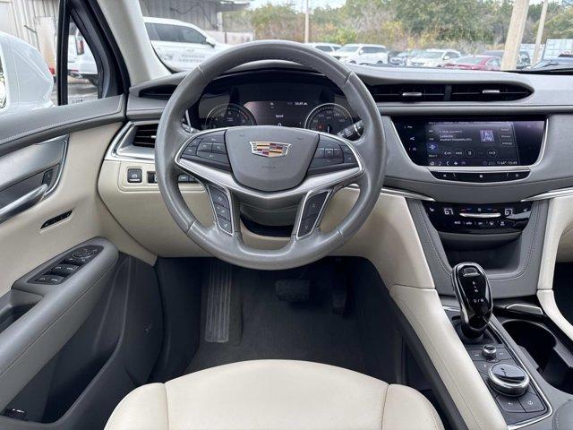 used 2020 Cadillac XT5 car, priced at $25,900