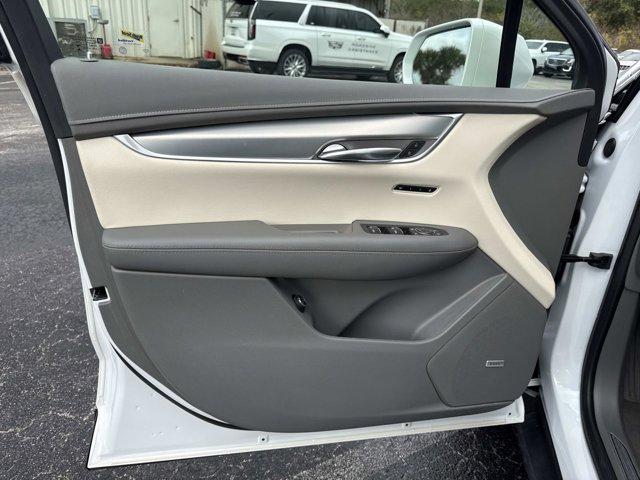 used 2020 Cadillac XT5 car, priced at $25,900