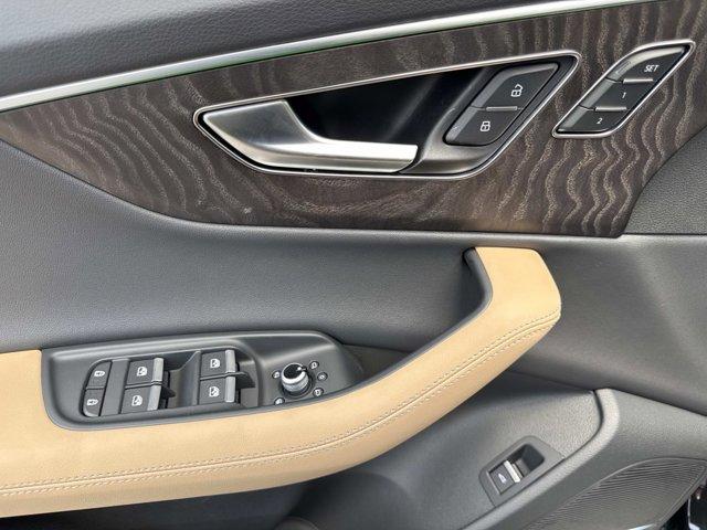 used 2025 Audi Q7 car, priced at $58,900