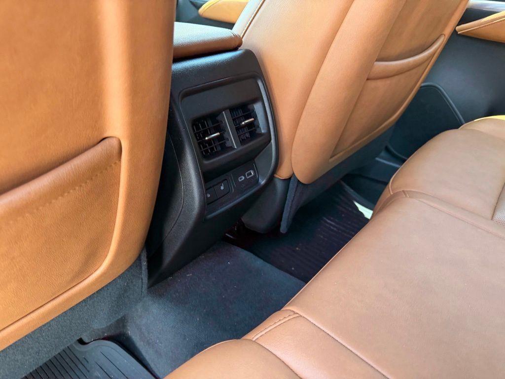 used 2023 Cadillac XT4 car, priced at $32,799