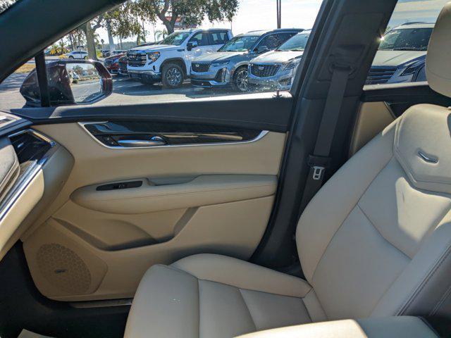 used 2018 Cadillac XT5 car, priced at $19,900